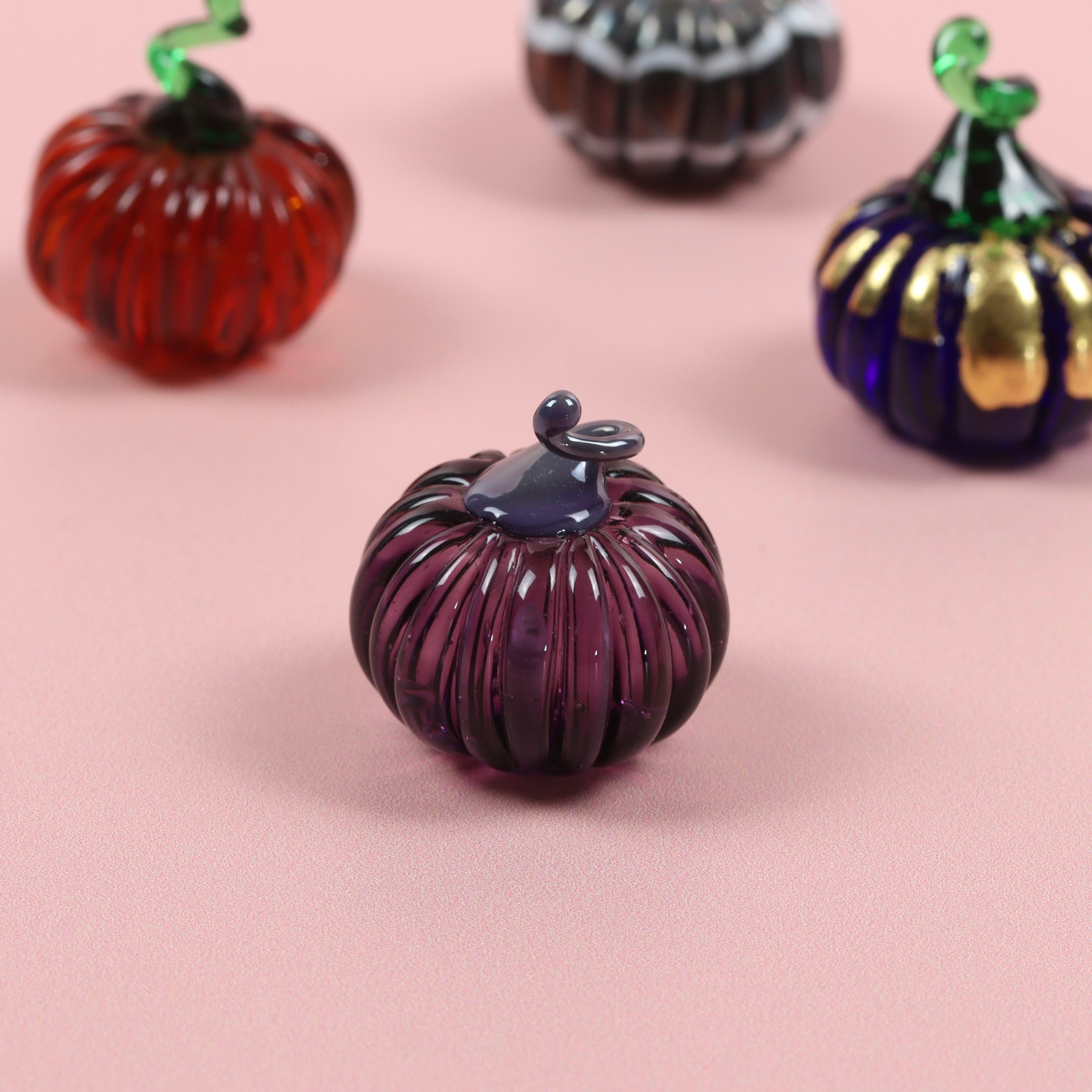 Proper Purple Dinky Everlasting Pumpkin Glass Sculpture