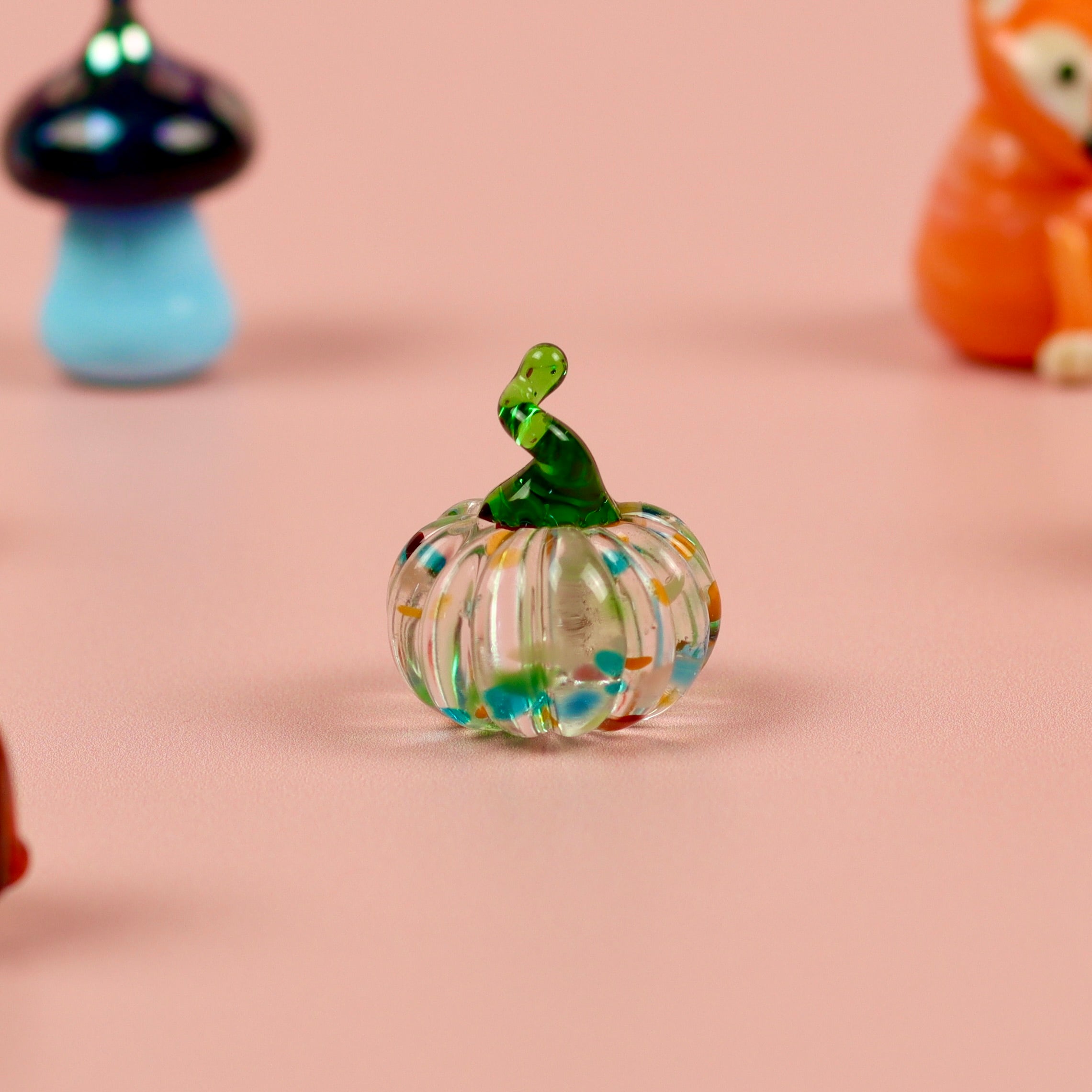 Dinky Everlasting Confetti Pumpkin Glass Sculpture