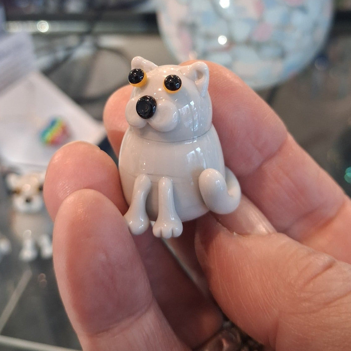 Dinky Grey Cat Glass Sculpture