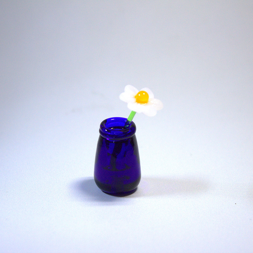 The Dinky Blue Vase and White Daisy Glass Sculpture