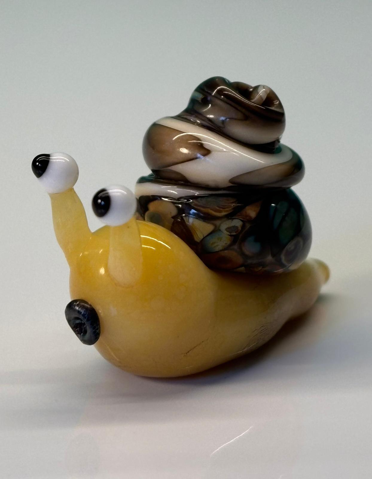 Dinky Snail Glass Sculptre