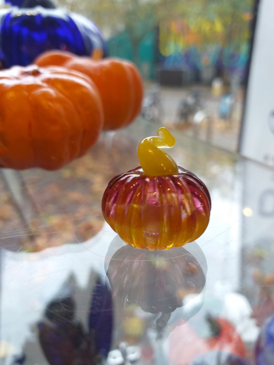 Rhubarb and Custard Dinky Everlasting Pumpkin Glass Sculpture