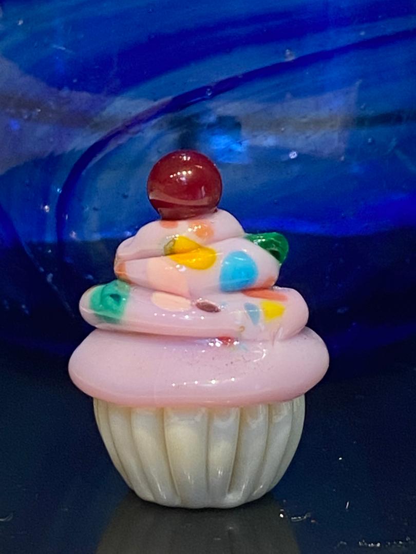 The Ultimate Swirly Dinky Cupcake Glass Sculpture