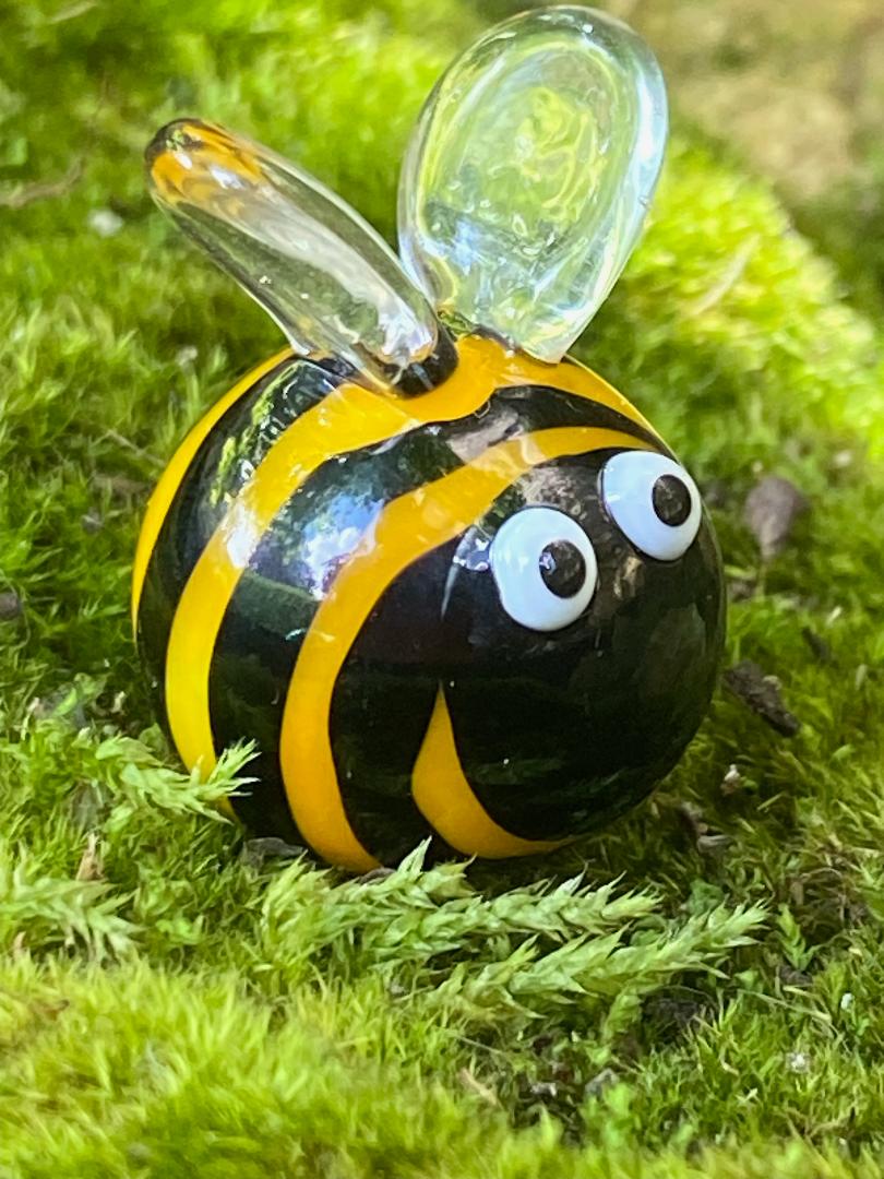 Dinky Bumble Bee Glass Sculpture