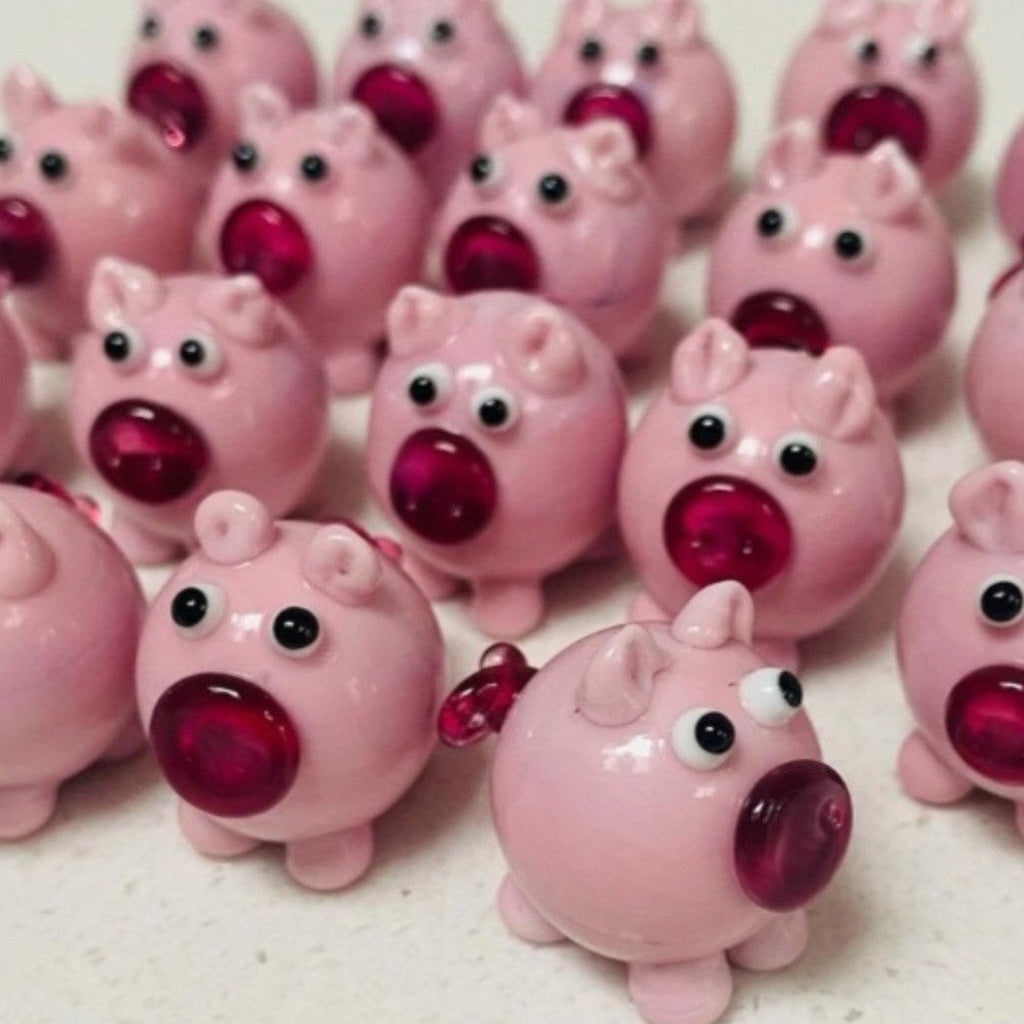Dinky Pink Piggy Glass Sculpture