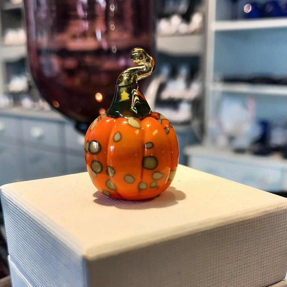 Dinky Everlasting Harvest Festival Pumpkin Glass Sculpture