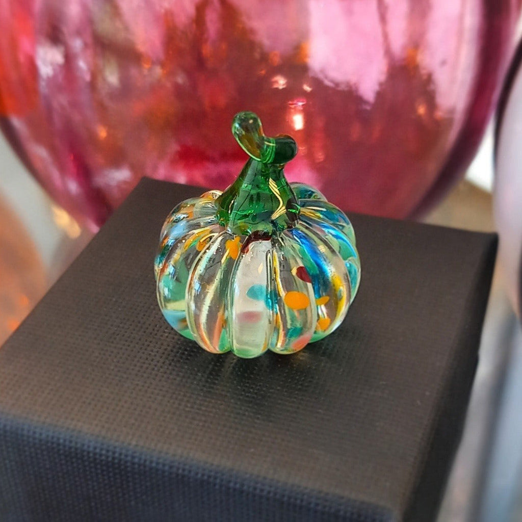 Dinky Everlasting Confetti Pumpkin Glass Sculpture