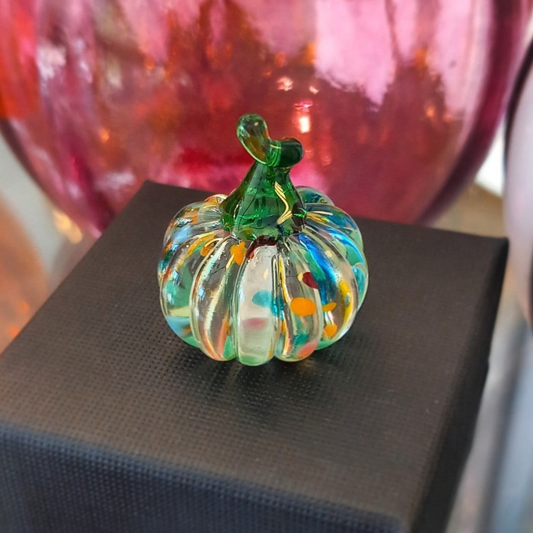 Dinky Everlasting Confetti Pumpkin Glass Sculpture