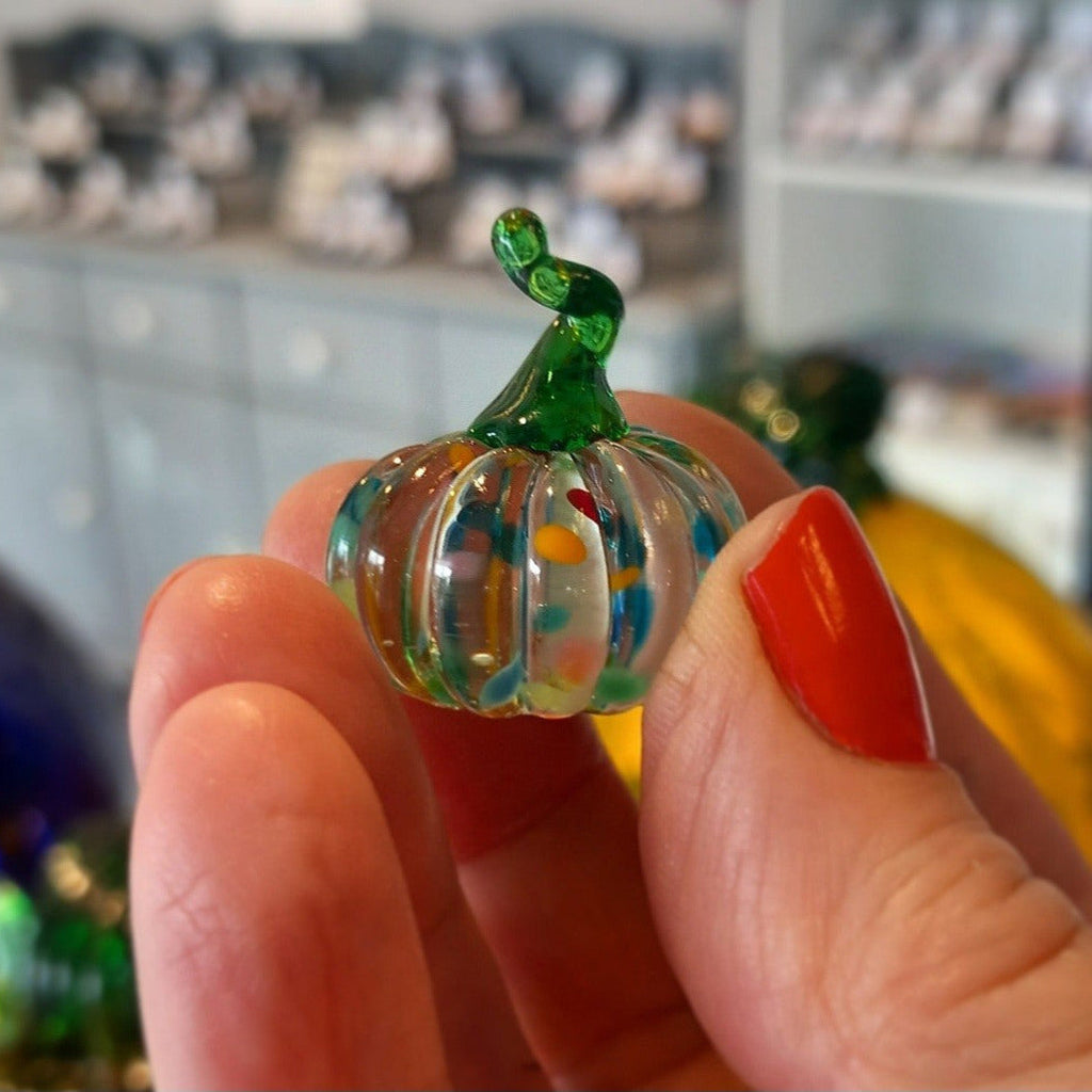 Dinky Everlasting Confetti Pumpkin Glass Sculpture